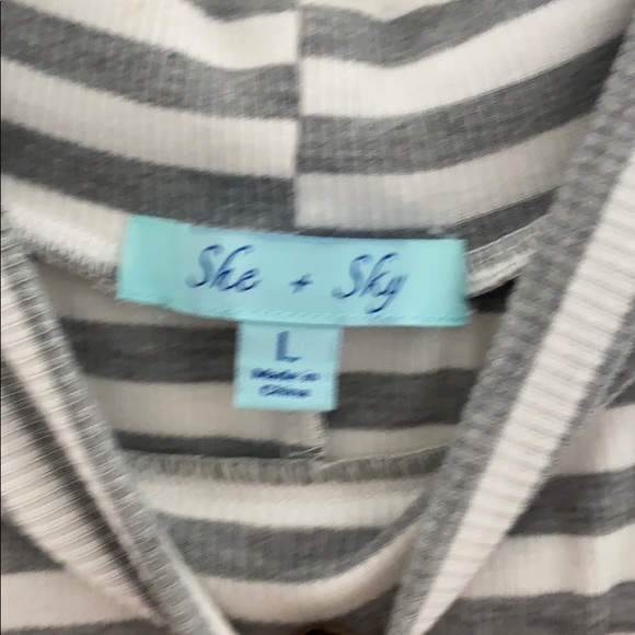 Cotton grey and white dress - Picture 3 of 3